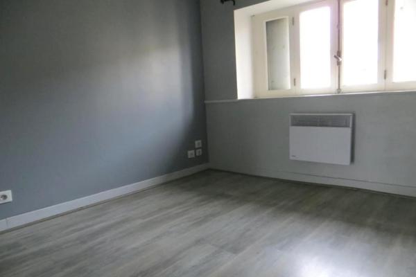 LOCATION APPARTEMENT T3