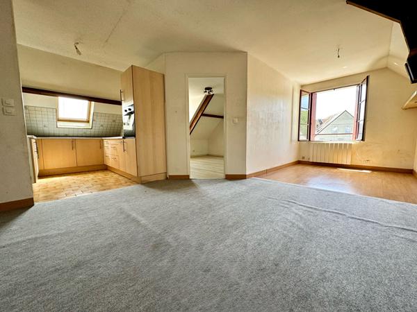 Appartement 2 pièces de 50 m² à Étampes, quartier Saint-Martin - au dernier étage avec ascenseur