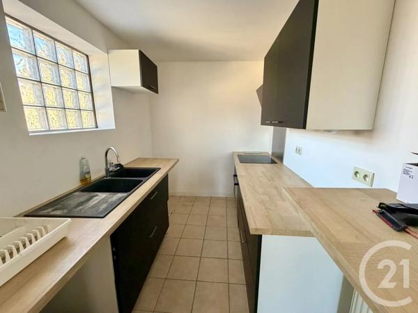 Appartement F3 à vendre  3 pièces - 75,56 m 2   CREPY EN VALOIS  - 60