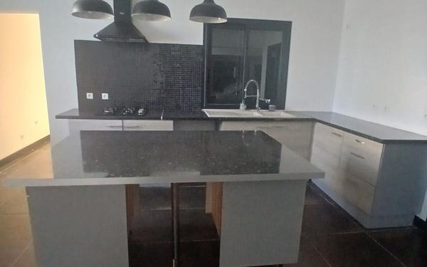 Maison à vendre    4 pièces • 150 m2 Saint-Pierre