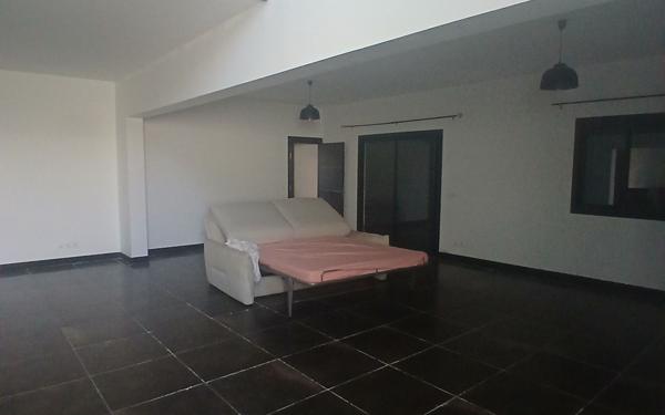 Maison à vendre    4 pièces • 150 m2 Saint-Pierre