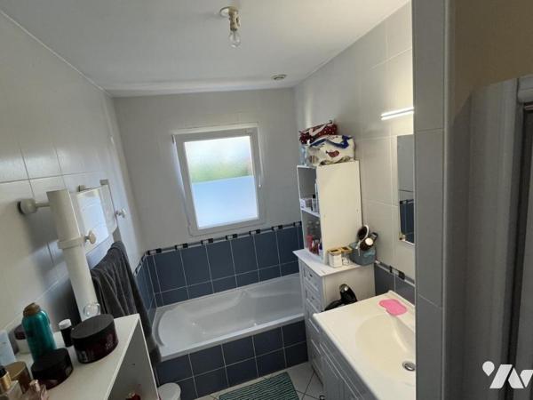 A VENDRE - PAVILLON - LIVRE LA TOUCHE 