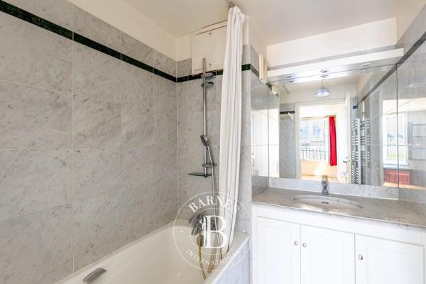 Paris 8ème, Appartement  37 m² à vendre