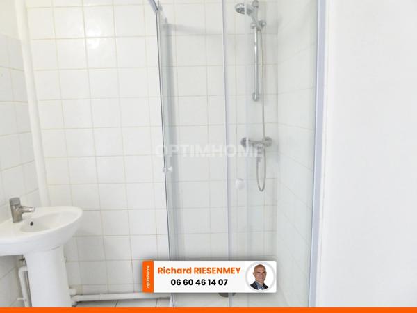 Studio en RDC avec parking BRUYERES LE CHATEL (91)