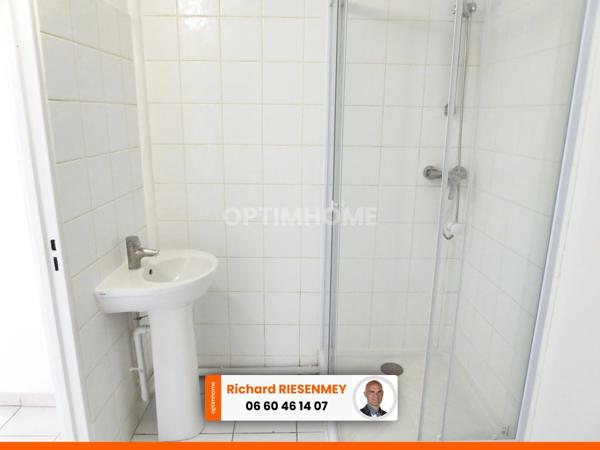 Studio en RDC avec parking BRUYERES LE CHATEL (91)