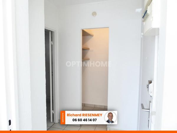 Studio en RDC avec parking BRUYERES LE CHATEL (91)