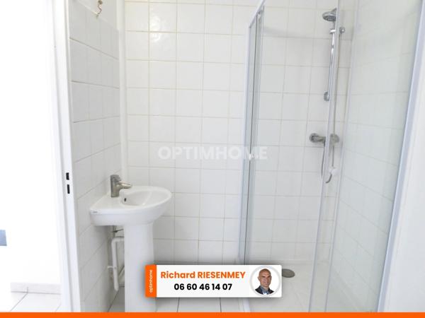 Studio en RDC avec parking BRUYERES LE CHATEL (91)