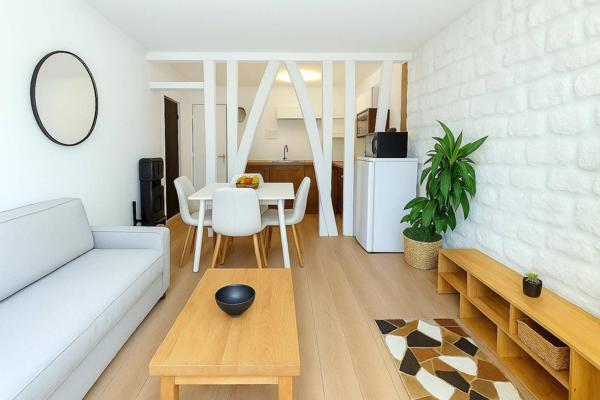 APPARTEMENT DE CHARME A DEUX PAS DU METRO MENILMONTANT !