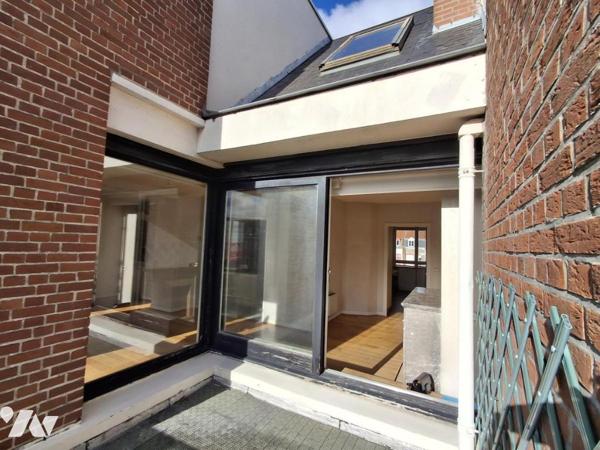 VIEUX-LILLE Appartement TYPE 3 de 95,3m² en DUPLEX dernier étage -PARKING en sous-sol et  cave