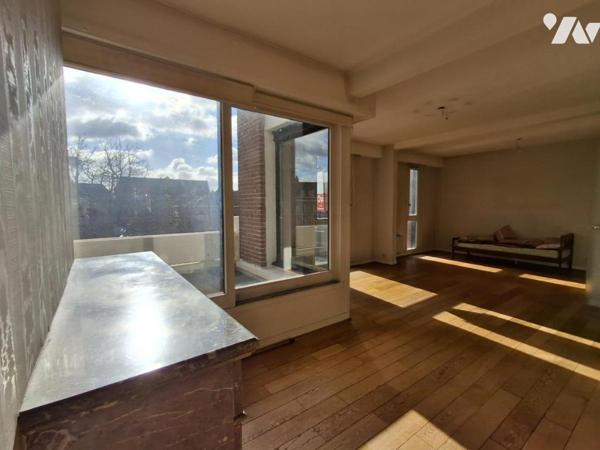 VIEUX-LILLE Appartement TYPE 3 de 95,3m² en DUPLEX dernier étage -PARKING en sous-sol et  cave