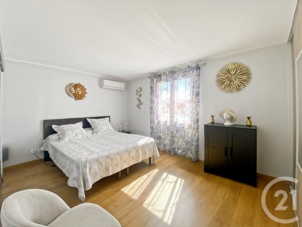 Maison à vendre  5 pièces - 115 m 2   MARSEILLE  - 13011