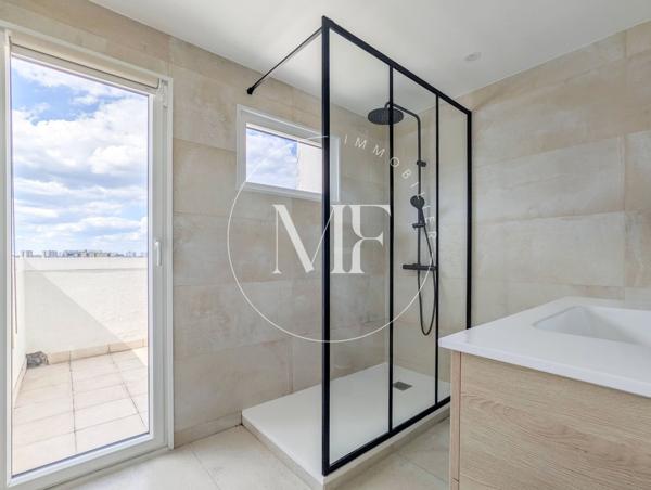 Maison
         8 pièces
        - 170 m² Exclusivité 829 000 € *