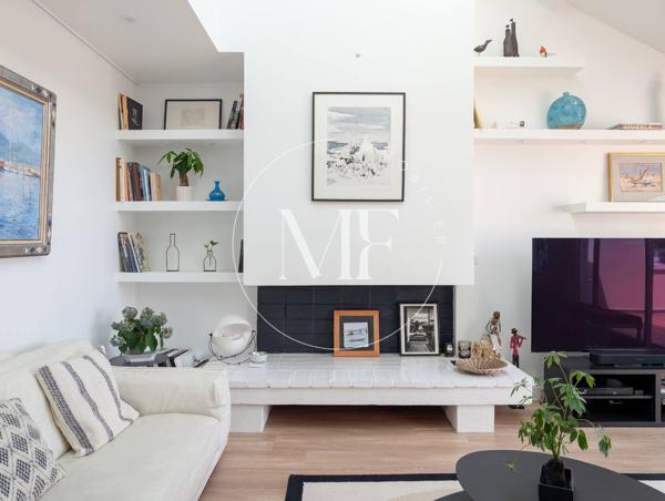 Maison
         8 pièces
        - 170 m² Exclusivité 829 000 € *