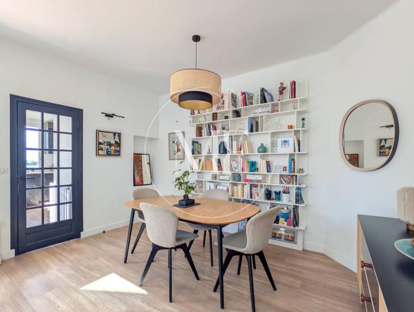 Maison
         8 pièces
        - 170 m² Exclusivité 829 000 € *