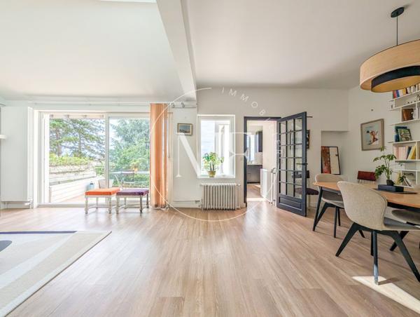 Maison
         8 pièces
        - 170 m² Exclusivité 829 000 € *