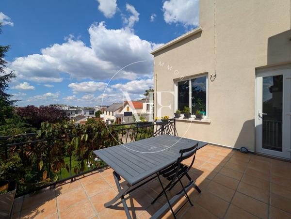Maison
         8 pièces
        - 170 m² Exclusivité 829 000 € *