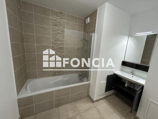 Location Appartement 3 pièces 65.9 m² - 96 QUAI DE BRAZZA Bordeaux 33000