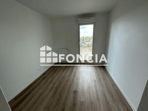 Location Appartement 3 pièces 65.9 m² - 96 QUAI DE BRAZZA Bordeaux 33000