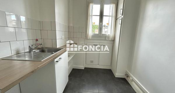 Location Appartement 3 pièces 57.5 m² - Ville-d'avray 92410