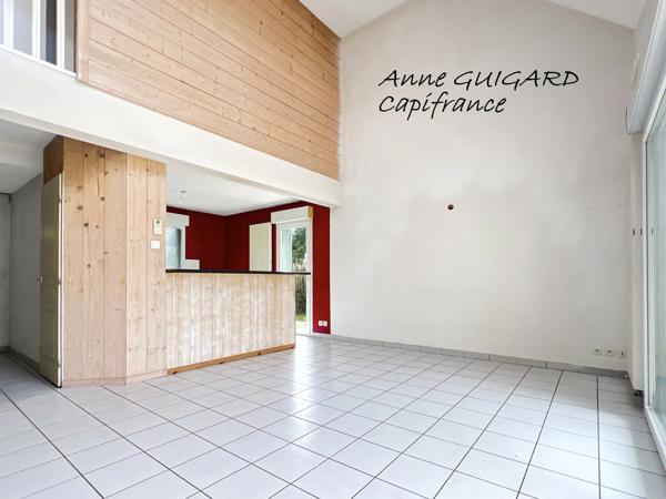 SILLINGY (74) - Maison discrètement mitoyenne de 93m² habitables + garage + terrain 415m² + 2 parkings