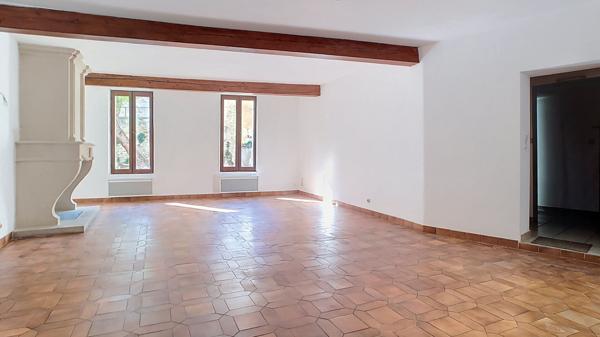 À vendre : Appartement spacieux de 4 pièces à Carpentras