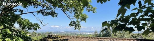 Terrain à bâtir, viabilisé et libre constructeur