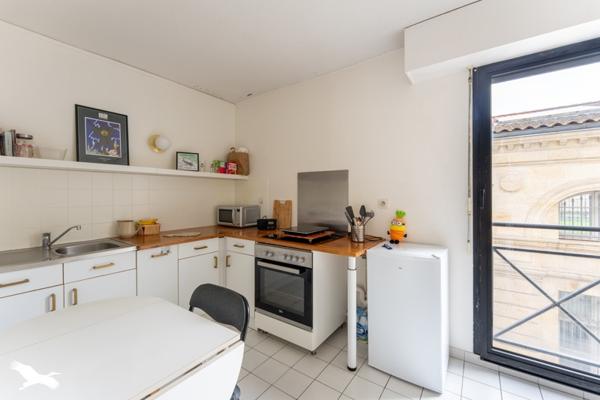 Appartement à vendre |                                       Bordeaux |                                        4 pièces  |  92 m²
