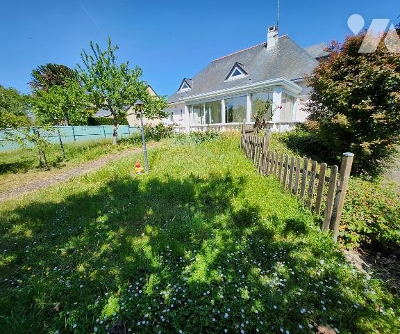 Maison sur 3 niveaux avec jardin et véranda.
grand rivet 49130 les ponts de ce