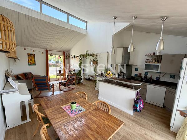 Maison Bois Guillaume 3 chambres Jardin Garage plain pied proche commerces séjour salon cuisine ouverte-idéal famille - coeur de Bois Guillaume - stationnement compris- beau garage - belle hauteur sous plafond - lumineux