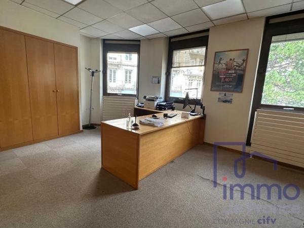 Immeuble à vendre à Saint-Étienne (42000)