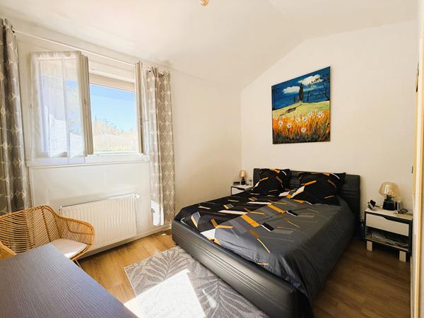 Villa T4 rénovée 93M2 sur parcelle de 330m²  secteur résidentiel de Venelles