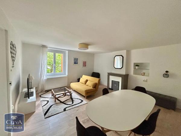 Appartement à louer 2 pièces 62.7m² Saint-Étienne (42000)