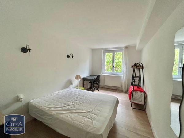 Appartement à louer 2 pièces 62.7m² Saint-Étienne (42000)