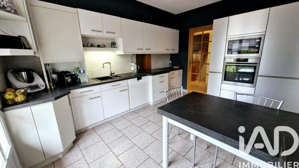 Maison à vendre 7 pièces 169 m² Luisant