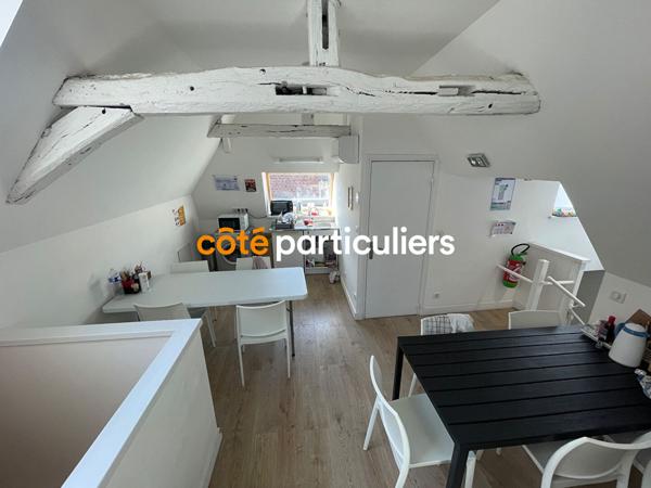 Vente Bureaux181,66 m² - 9 Pièces - DOUAI (59500)