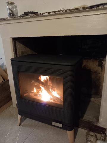 MAISON DE VILLAGE - ST JEAN DE SAUVES