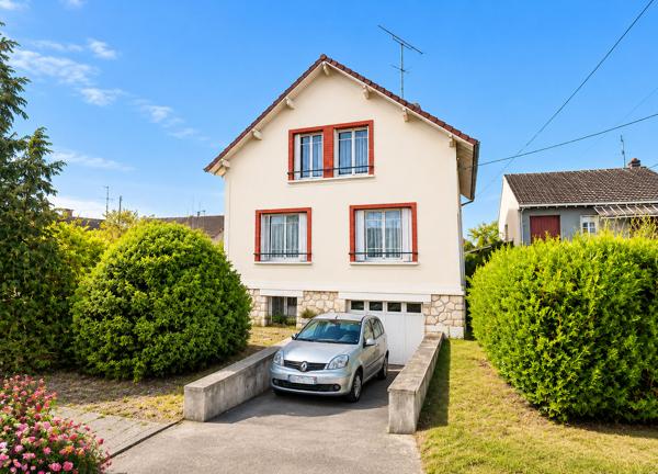 Maison Les Mureaux 110 m² - 3 chambres - Jardin 890 m²
