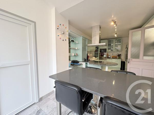 Maison à vendre  8 pièces - 230,22 m2 ST QUENTIN - 02