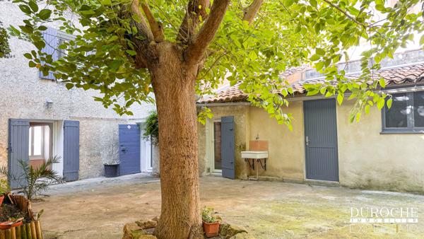 Maison de ville à vendre à Orange – 124 m² avec cour intérieure de 85 m²