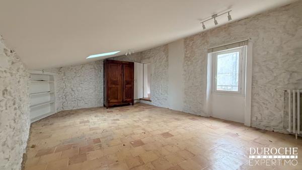 Maison de ville à vendre à Orange – 124 m² avec cour intérieure de 85 m²