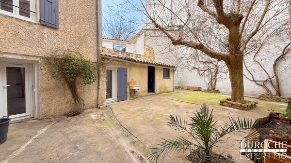 Maison de ville à vendre à Orange – 124 m² avec cour intérieure de 85 m²