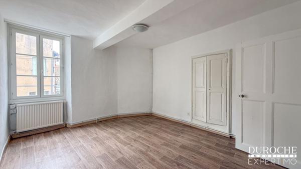 Maison de ville à vendre à Orange – 124 m² avec cour intérieure de 85 m²