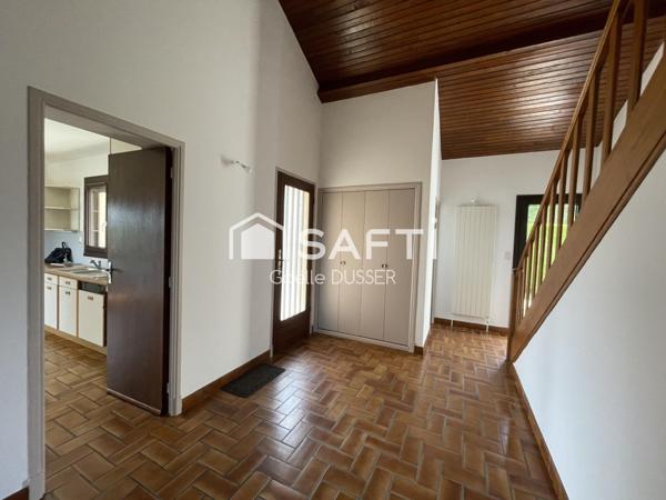 A Saint Eloy les Mines, très belle maison sur les hauteurs dominant les Combrailles