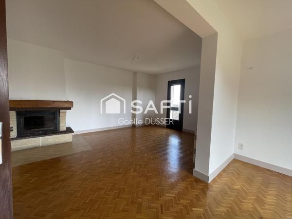 A Saint Eloy les Mines, très belle maison sur les hauteurs dominant les Combrailles