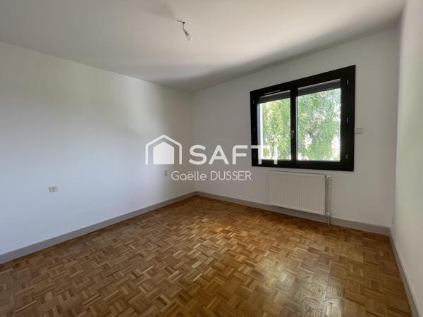 A Saint Eloy les Mines, très belle maison sur les hauteurs dominant les Combrailles