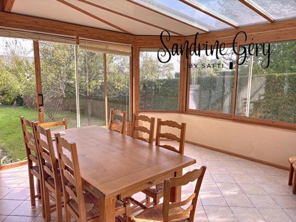 Pavillon à proximité des écoles à Pouancé