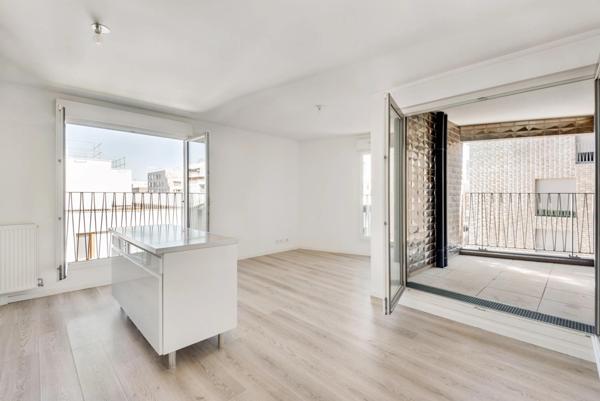 GRAND DEUX PIECES SUPERBE RESIDENCE