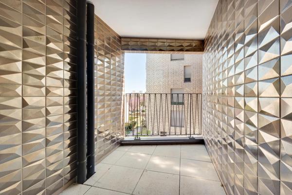 GRAND DEUX PIECES SUPERBE RESIDENCE