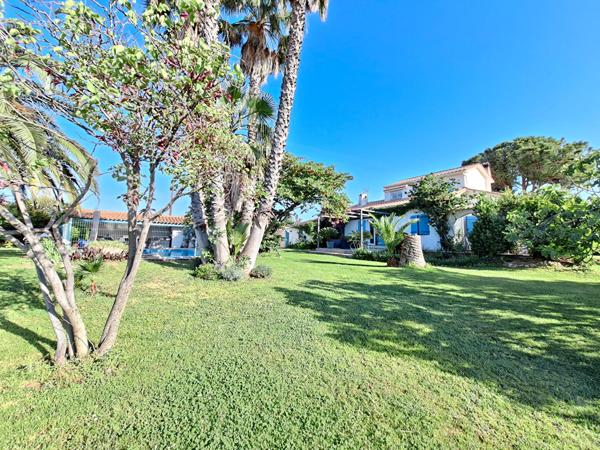 Perpignan SUD Villa 4 faces de Type 5 sur 4000m2 de terrain