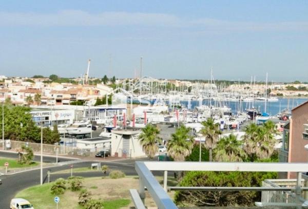 Studio avec terrasse, vues mer et port